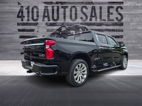Used 2020 Chevrolet Silverado 1500 High Country w/ Technology Package AWD/4WD image 3