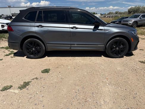 Used 2022 Volkswagen Tiguan SE R-Line AWD/4WD image 6