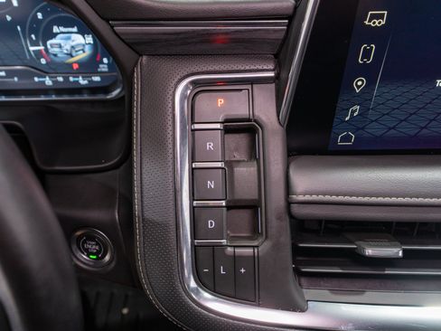 Used 2022 GMC Yukon SLT w/ Max Trailering Package AWD/4WD image 25