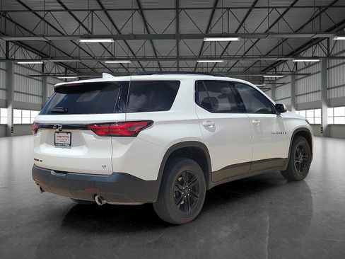 Used 2023 Chevrolet Traverse LT w/ Midnight/Sport Edition AWD/4WD image 4