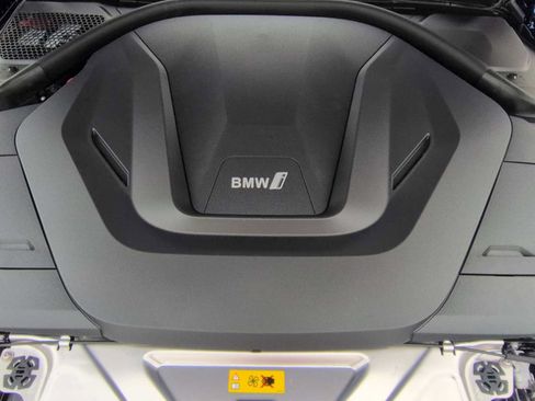 Used 2026 BMW i4 xDrive40i w/ M Sport Package AWD/4WD image 15