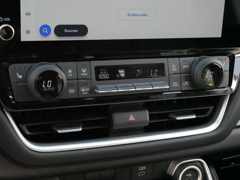 Used 2025 Toyota Grand Highlander AWD image 23
