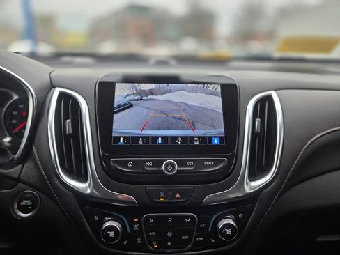 Used 2024 Chevrolet Equinox Premier AWD/4WD image 17