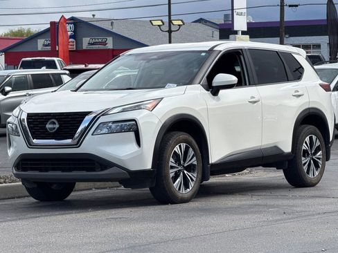 Used 2023 Nissan Rogue SV image 8