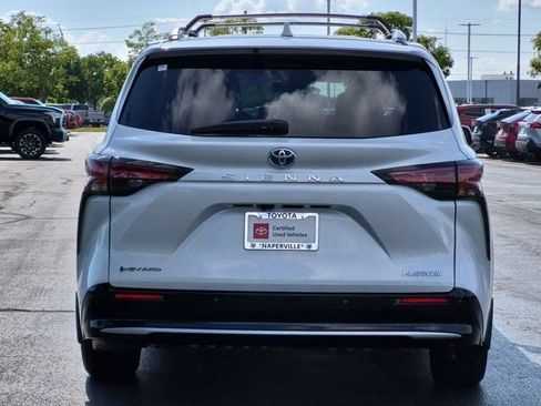 Certified 2025 Toyota Sienna Platinum AWD/4WD image 6