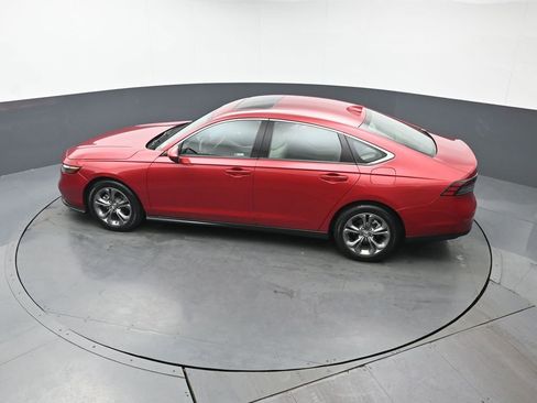 Certified 2023 Honda Accord EX image 38