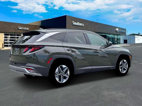 New 2026 Hyundai Tucson SEL FWD image 9