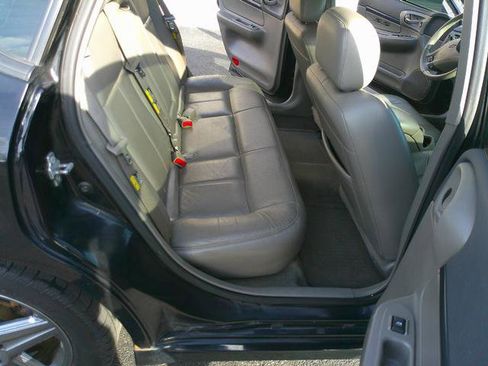 Used 2004 Chevrolet Impala SS w/ Preferred Equipment Group image 7