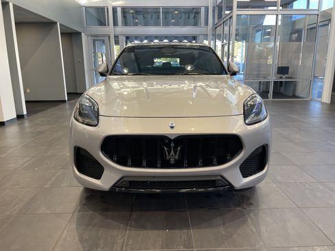 Used 2023 Maserati Grecale Modena AWD/4WD image 3