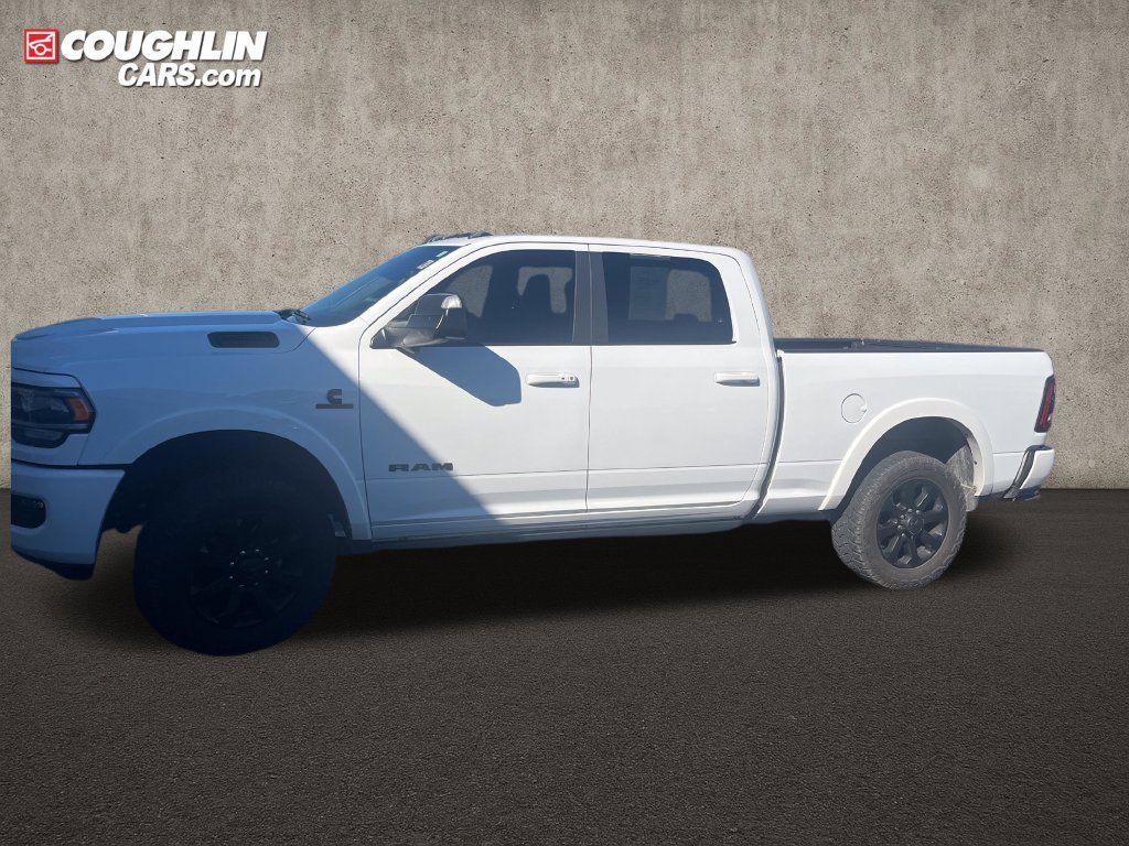 Used 2022 RAM 2500 Laramie AWD/4WD image 2