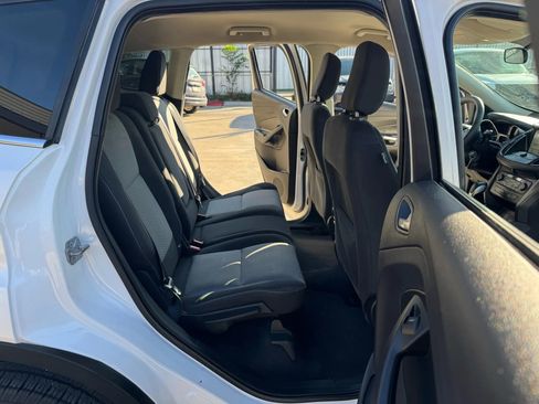 Used 2018 Ford Escape SE w/ SE Sync 3 Package image 34