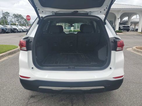 Used 2024 Chevrolet Equinox LT w/ LPO, Floor Liner Package FWD image 5