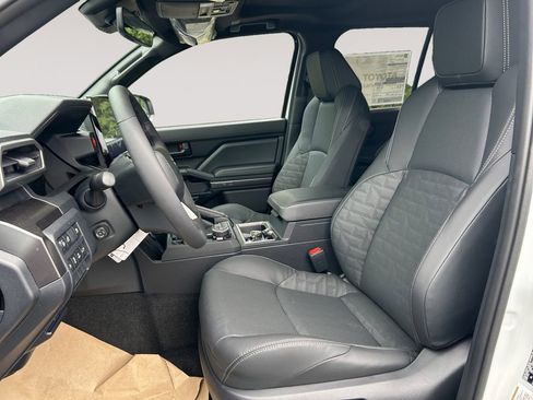 New 2026 Toyota 4Runner TRD Off-Road Premium AWD/4WD image 9