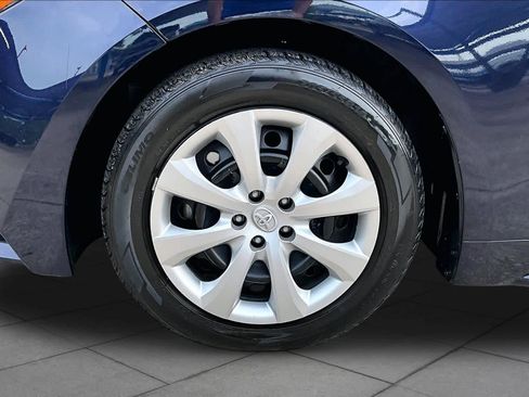 Used 2024 Toyota Corolla LE FWD image 11