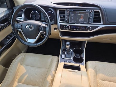 Used 2016 Toyota Highlander Limited Platinum AWD/4WD image 35