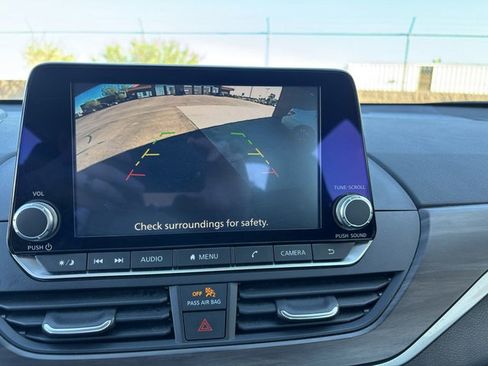 Used 2024 Nissan Altima 2.5 SV image 20