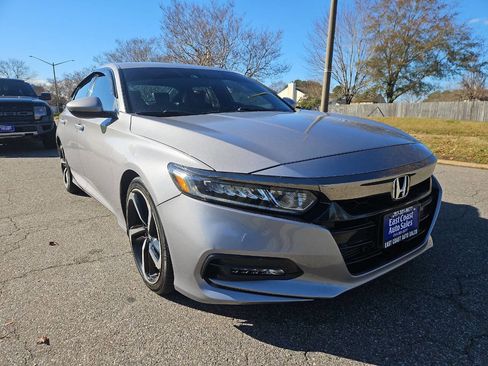 Used 2018 Honda Accord Sport image 8