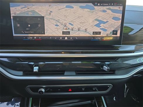 Used 2025 BMW X7 xDrive40i image 22