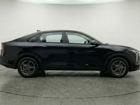 Used 2025 Kia K4 LXS image 11