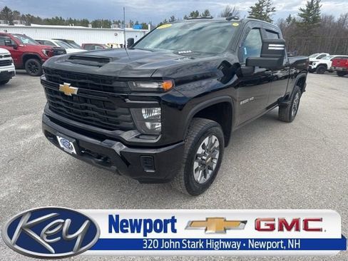 Used 2024 Chevrolet Silverado 2500 Custom w/ Custom Convenience Package AWD/4WD image 1