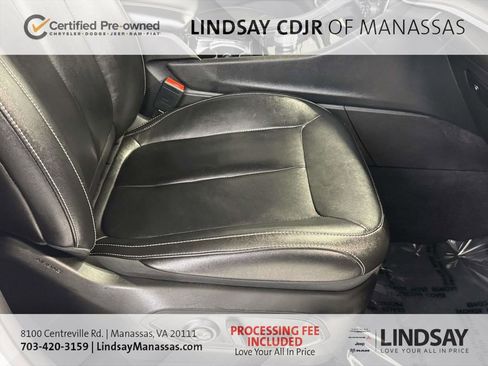 Used 2023 Jeep Grand Cherokee L Limited w/ Black Appearance Package AWD/4WD image 14