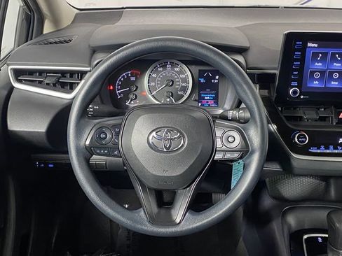 Certified 2022 Toyota Corolla LE FWD image 18