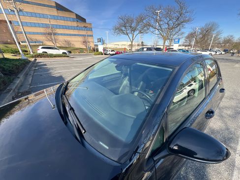 Used 2017 Volkswagen Golf Wolfsburg Edition image 14