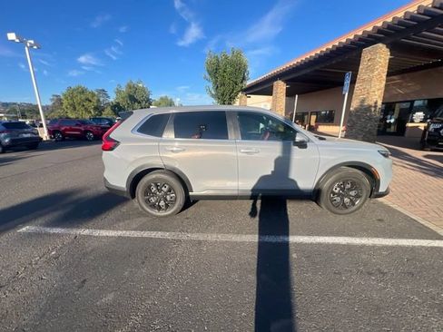Used 2023 Honda CR-V LX image 24