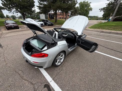 Used 2014 BMW Z4 sDrive35i RWD image 41