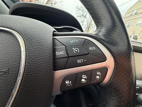 Used 2015 Dodge Durango R/T w/ Technology Group image 23