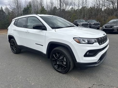 New 2026 Jeep Compass Latitude AWD/4WD image 14