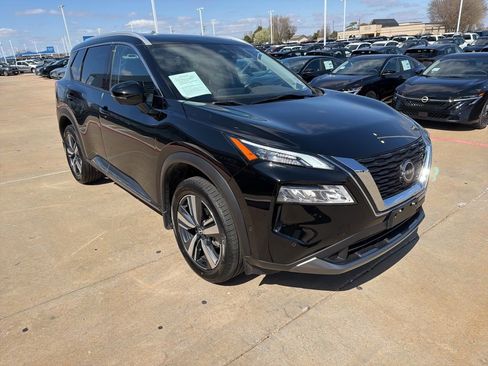 Used 2023 Nissan Rogue SL w/ SL Premium Package image 7