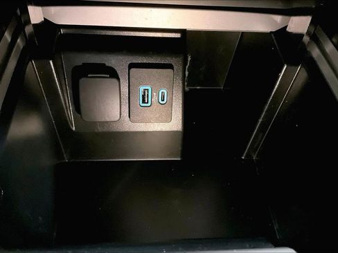 Certified 2023 Ford Explorer ST-Line image 31