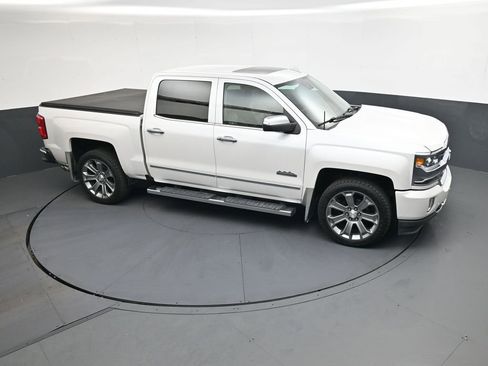 Used 2018 Chevrolet Silverado 1500 High Country image 31