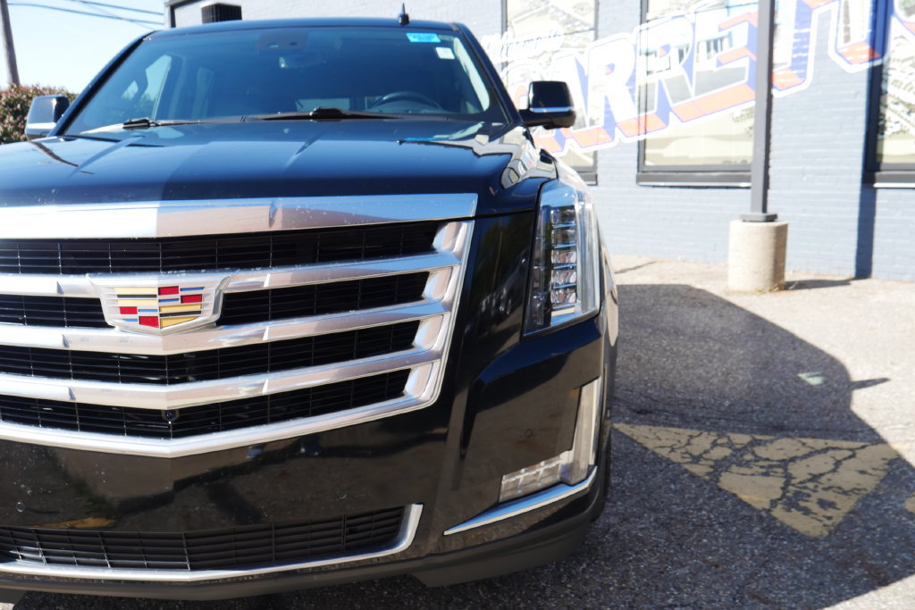 Used 2020 Cadillac Escalade Luxury AWD/4WD image 3