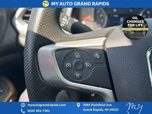 Used 2023 GMC Acadia SLE w/ Driver Convenience Package image 19