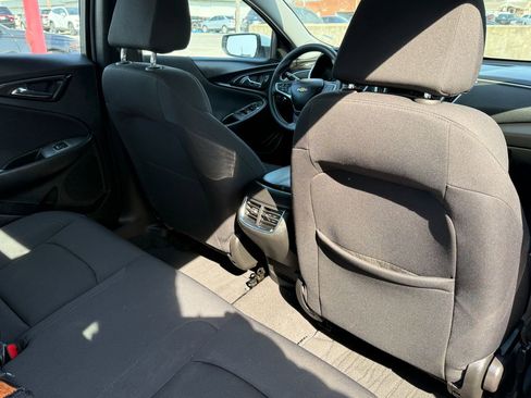 Used 2023 Chevrolet Malibu LT FWD image 16