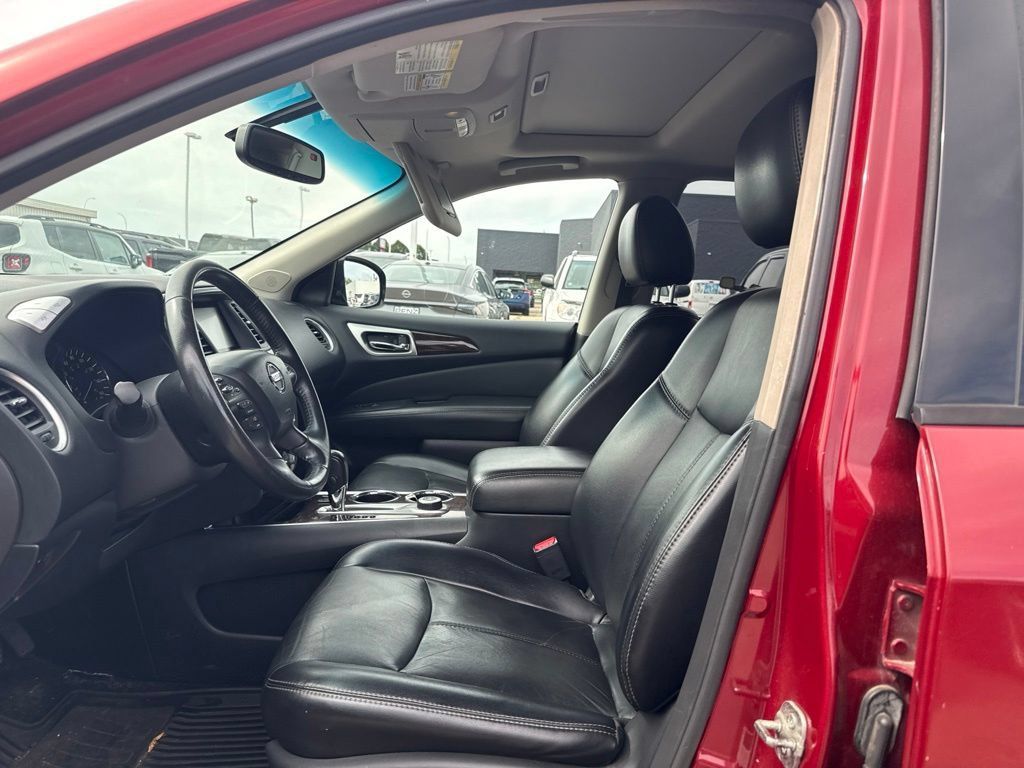 Used 2014 Nissan Pathfinder SL w/ SL Premium Package AWD/4WD image 19