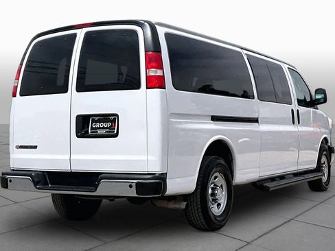 Used 2021 Chevrolet Express 3500 LT w/ LT Preferred Equipment Group RWD image 12