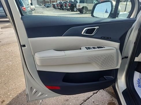 New 2026 Kia Carnival EX FWD image 27