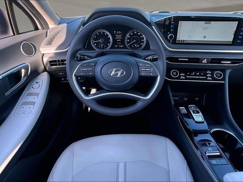 Used 2023 Hyundai Sonata SEL FWD image 8