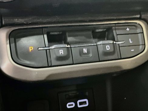 Used 2023 GMC Acadia Denali w/ Denali Ultimate Package AWD/4WD image 17