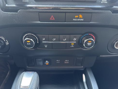 Used 2022 Nissan Frontier SV w/ Technology Package AWD/4WD image 17