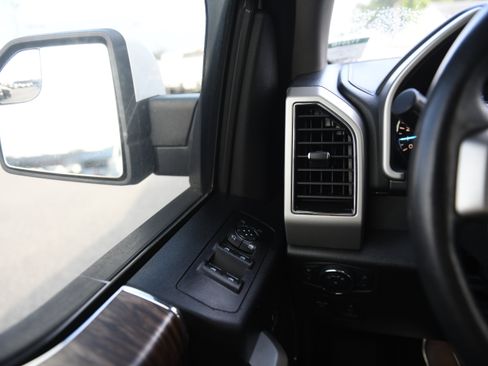 Used 2018 Ford F150 Lariat AWD/4WD image 19