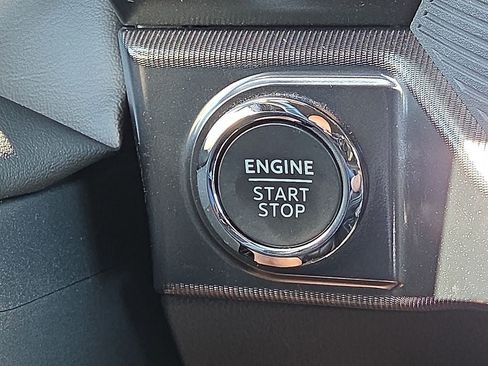 Used 2025 Ford F150 Raptor AWD/4WD image 28