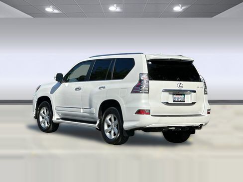 Used 2016 Lexus GX 460 w/ Comfort Package AWD/4WD image 3