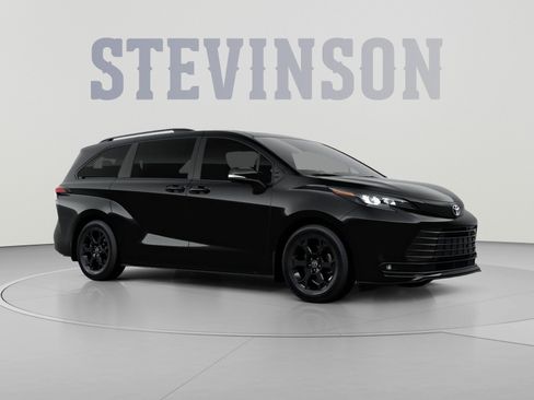 New 2026 Toyota Sienna XLE Woodland Edition AWD/4WD image 14