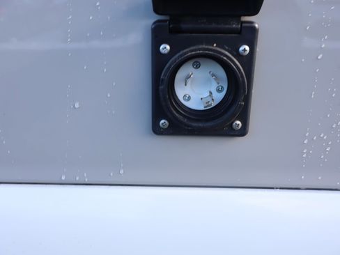 Used 2022 Mercedes-Benz Sprinter 2500 w/ Parking Package image 46