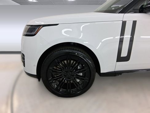 New 2026 Land Rover Range Rover SE image 11