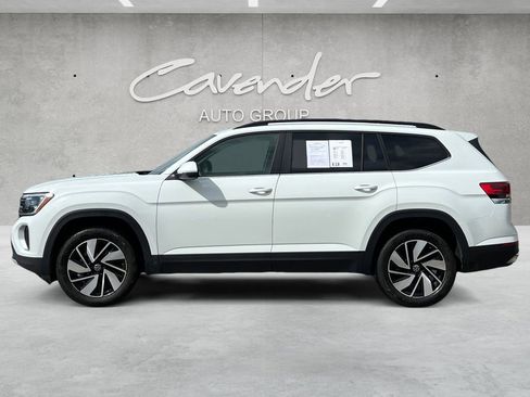 Used 2025 Volkswagen Atlas SE FWD image 13